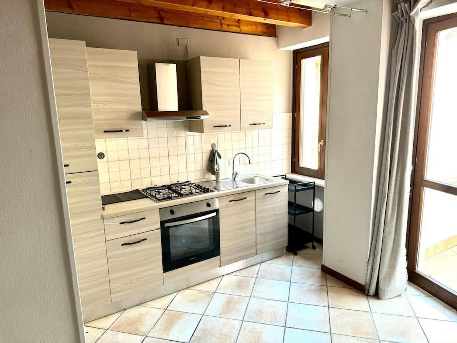 Appartamento Santa Maria Desenzano del Garda Esterno foto