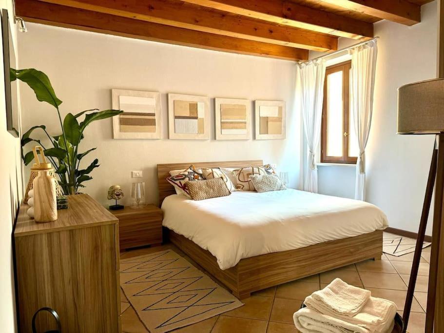Appartamento Santa Maria Desenzano del Garda Esterno foto
